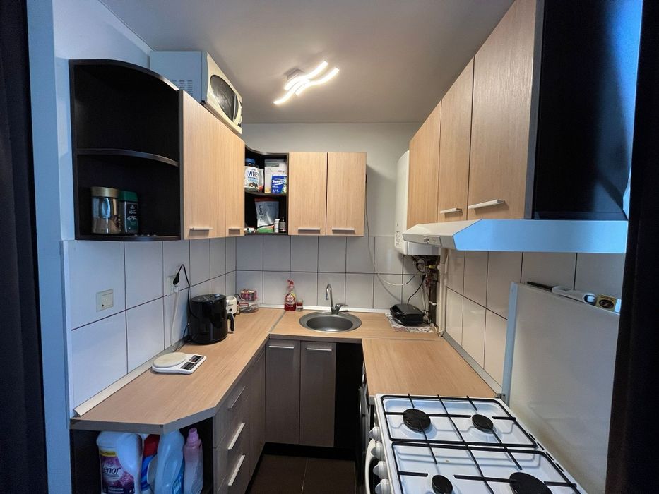 Inchiriem studio modern utilat si mobilat