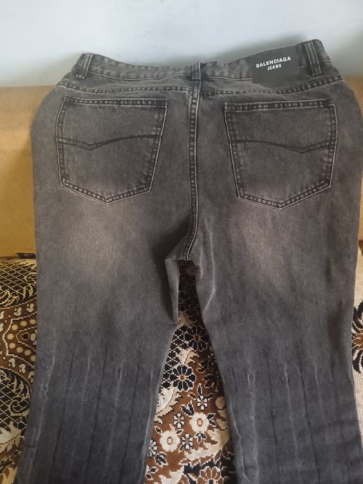 Продам джинсы мужские