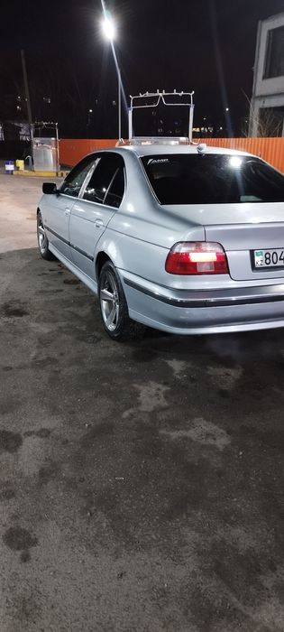 Продам БМВ е39  каждый день езду