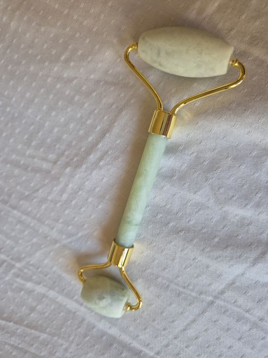 Двоен масажор за лице-нефритен