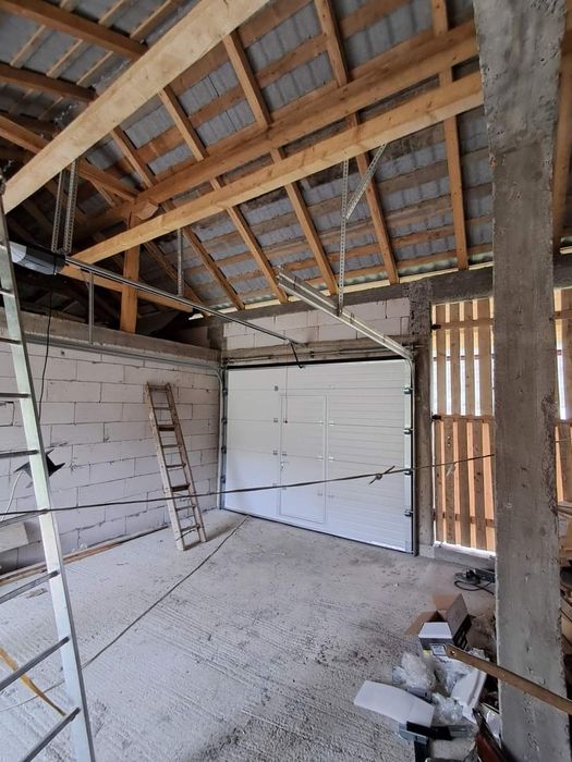 Usa secționala/usa tip rulou/usi de garaj/ usi industriale/ porți