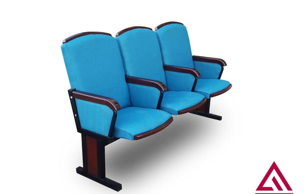 Театральные кресла