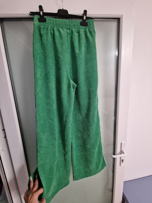 Pantaloni dama noi am 2 perechi