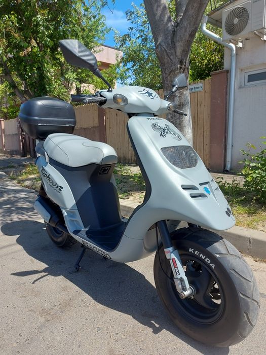 Vând Piaggio tiphoon.