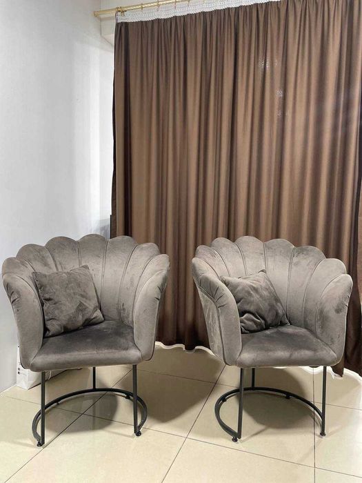 Yumshoq kreslo sotiladi