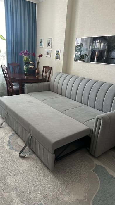 Продаётся стильный диван