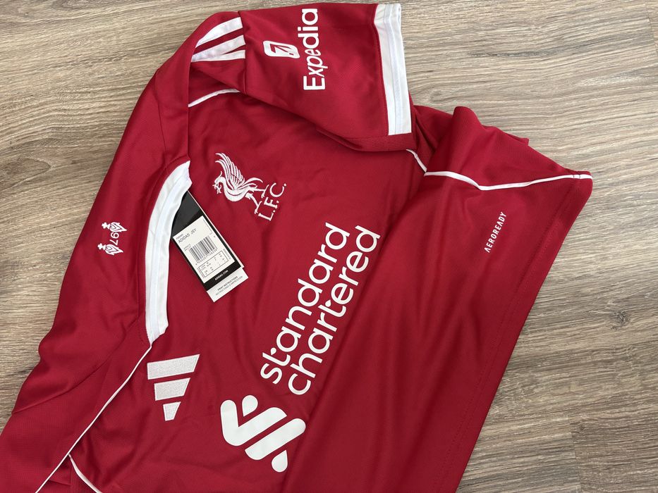 Мъжка тениска Liverpool - закупена от сайта на Ливърпуул