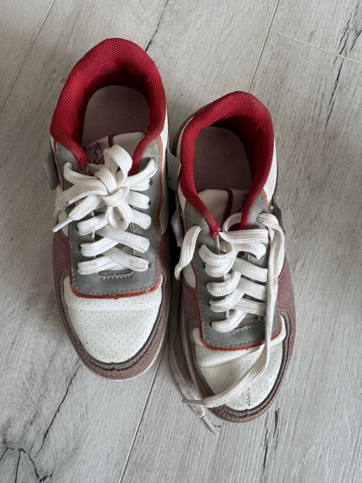 Обувь на девочку