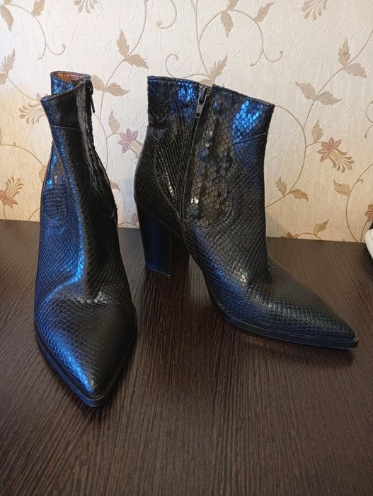 Кожаные казачки 120.000