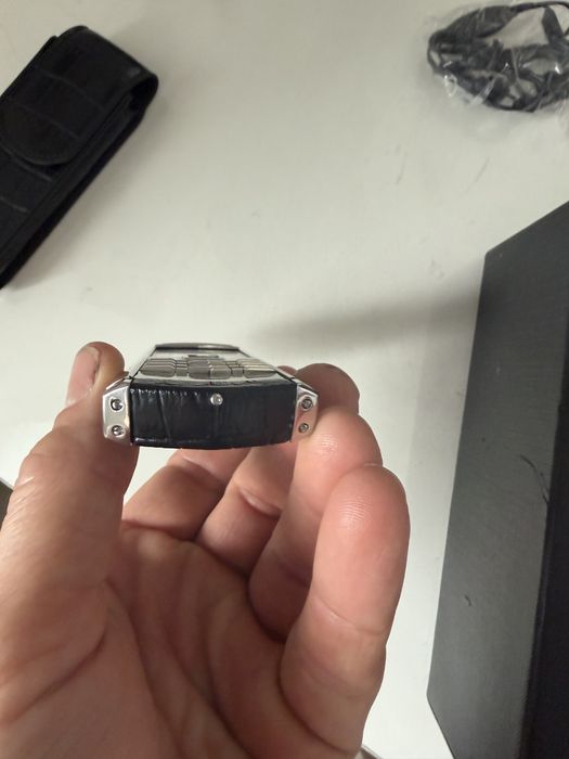 Продаю телефон Vertu