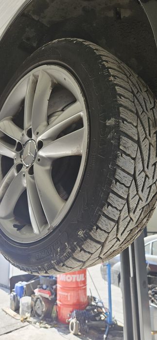 Гуми и джанти 17" от Мерцедес CLK