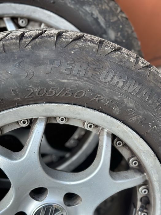 Летни гуми със лети джанти за голф 4