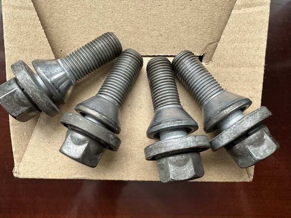 4 Prezoane OEM antifurt + cheie Volvo S90 - 2018