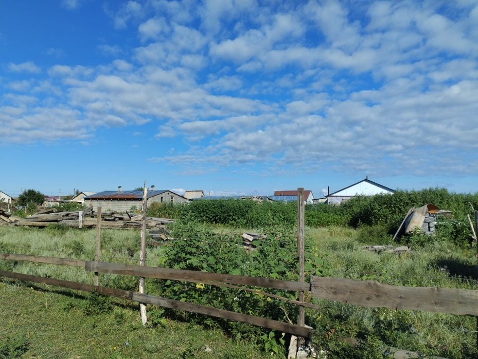 Продам земельный участок с материалами