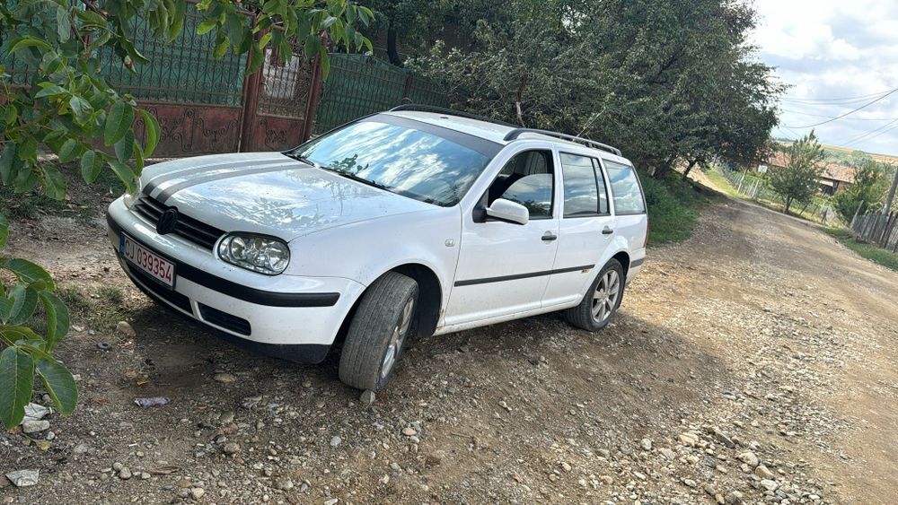 Vindem piese rezultate din dezmembrarea unui Volkswagen Golf 4