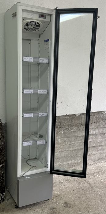 Хладилна витрина