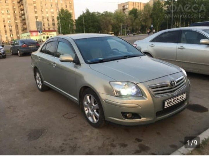 Продам машину Toyota Avensis