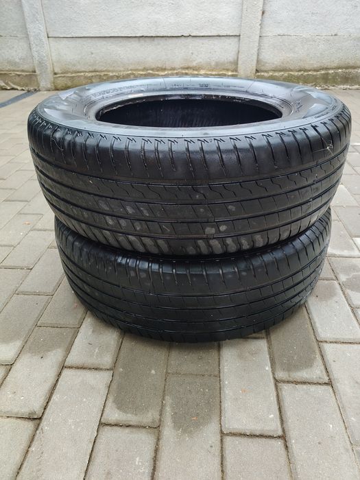 Vând doua cauciucuri Firestone