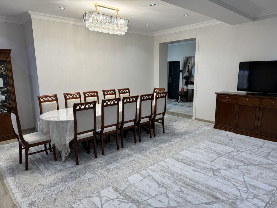 Шахристон метро олдида квартира сотилади. Амир Темур кочаси