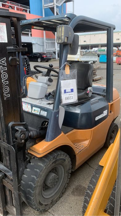 Вилочный погрузчик 2,5 т продам