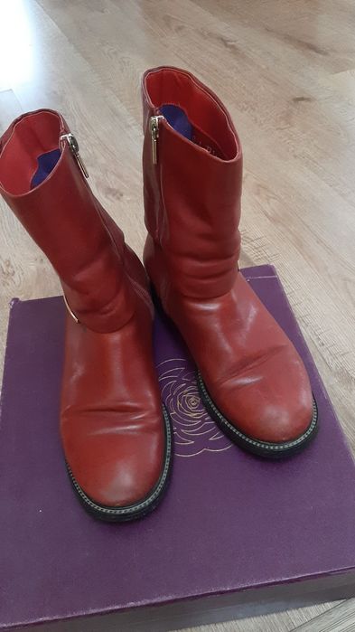 Продаётся осенние сапоги