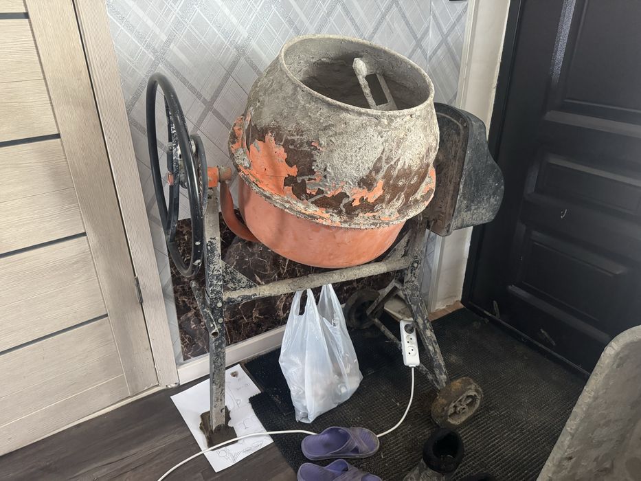 Продам бетономешалку