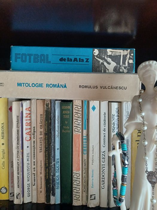 Carte / Mitologie Română