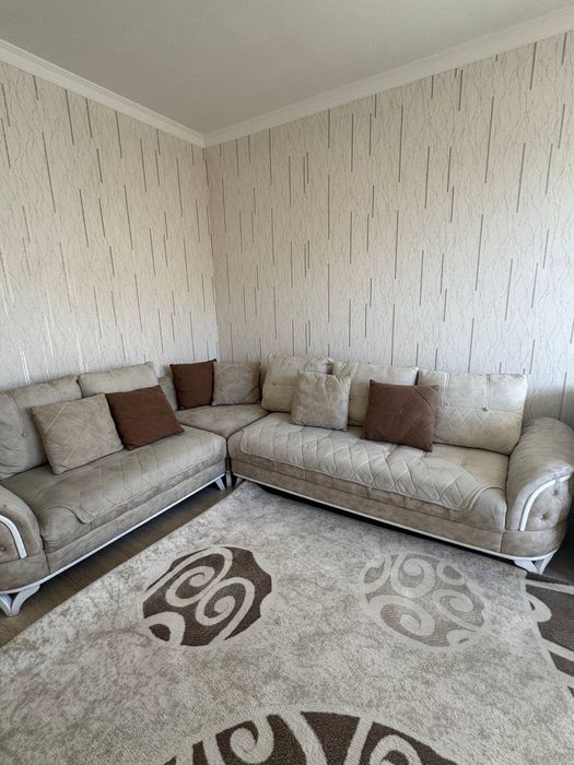 Уголок для гостиной в хорошем состоянии