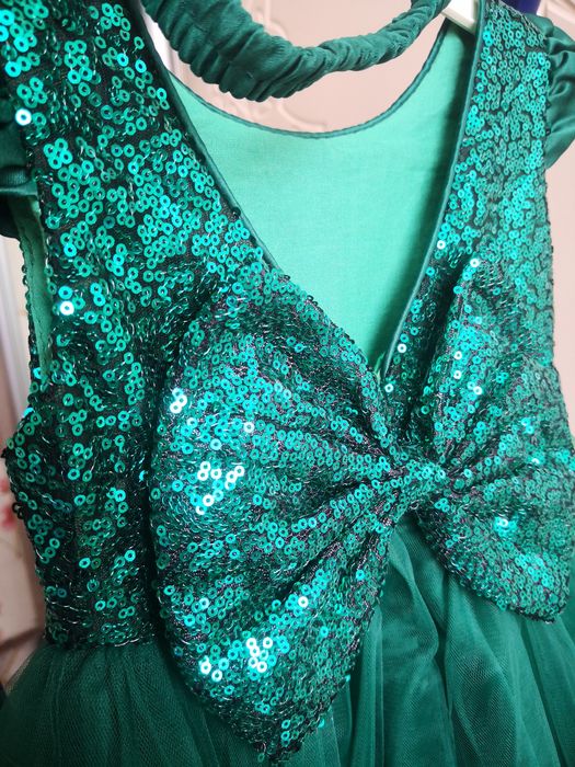 Нарядное платье на девочку возраст от года до 2х