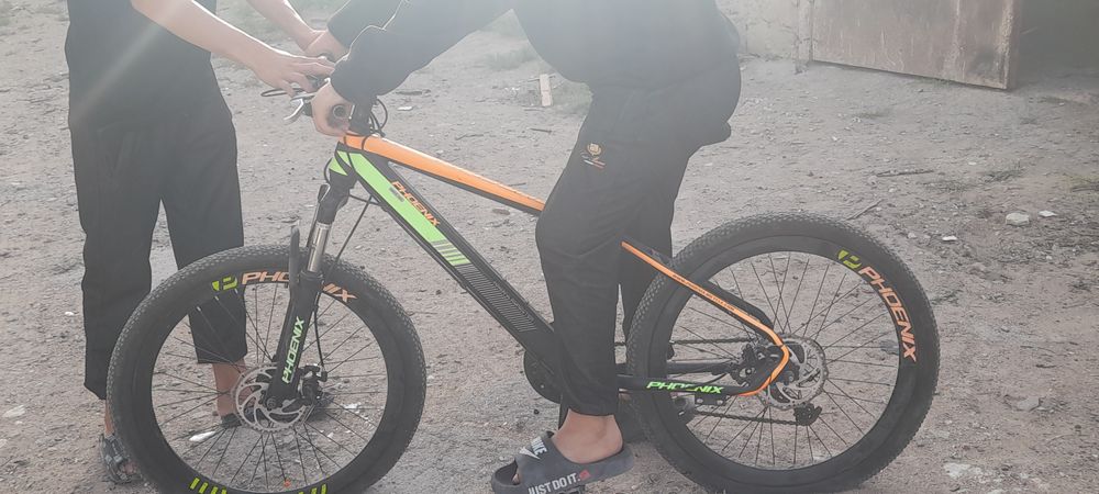 Велик телефон матасикл