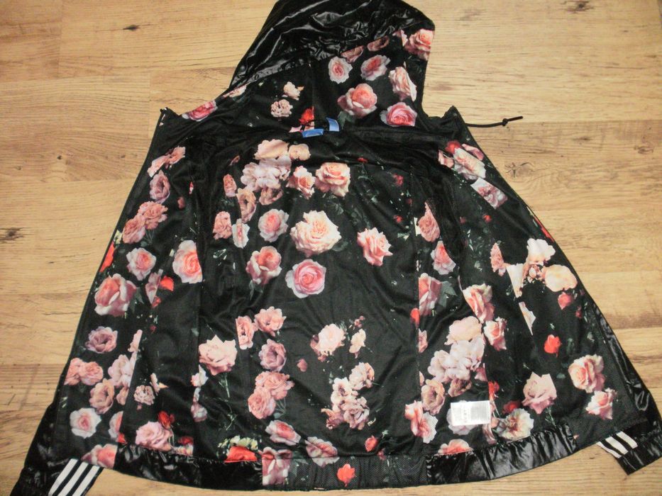 ADIDAS оригинално дамско тънко яке 38