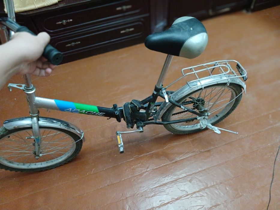 Sotiladi velosiped Apache atigi 400 ming som sotiladi shoshiling !!!
A