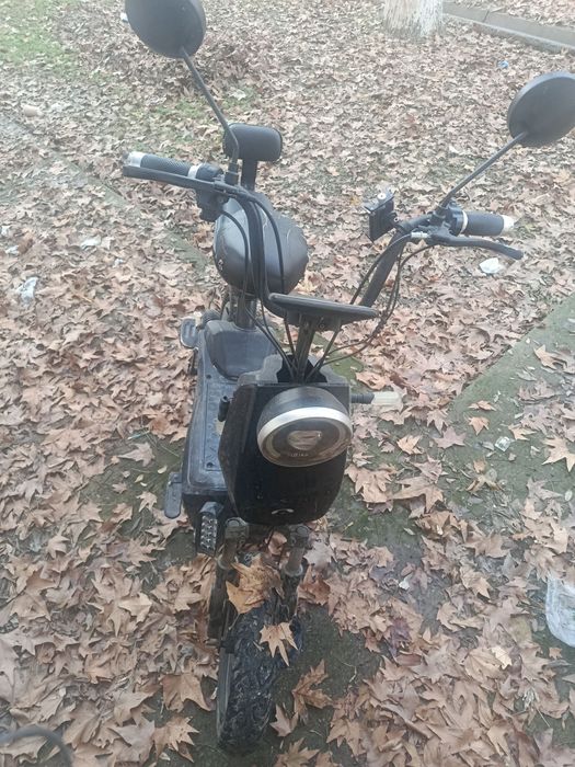 Elektron moped sotiladi