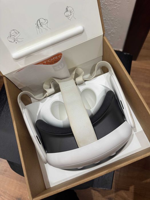 Шлем виртуальной реальности Meta Quest 3.