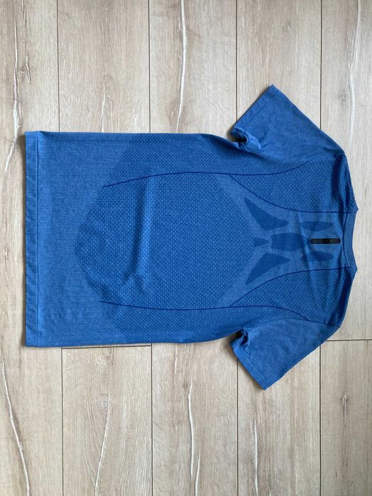 Under Armour Rush Seamless Heatgear Celliant мъжка тениска размер SM