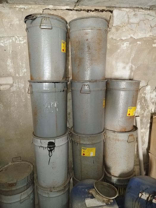 Продам бочки на хомутах с ручками