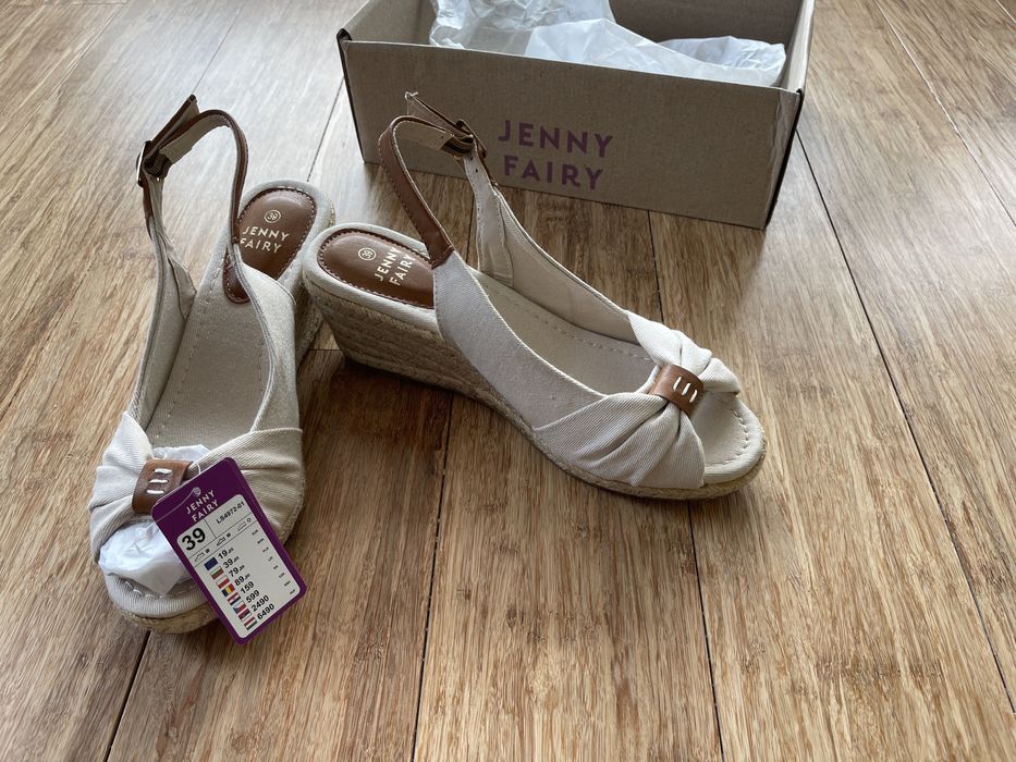 Чисто нови еспадрили