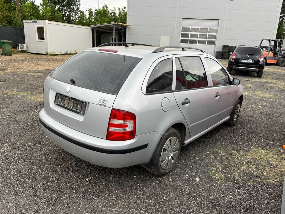 Dezmembrez Skoda Fabia 1 facelift break gri argintiu 9156 an 2008 1,9 TXI cod AXR 74KW
