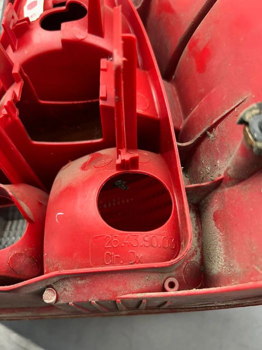 Lampa / Tripla stop stanga pe aripa 28439003 Volkswagen VW Golf 2002