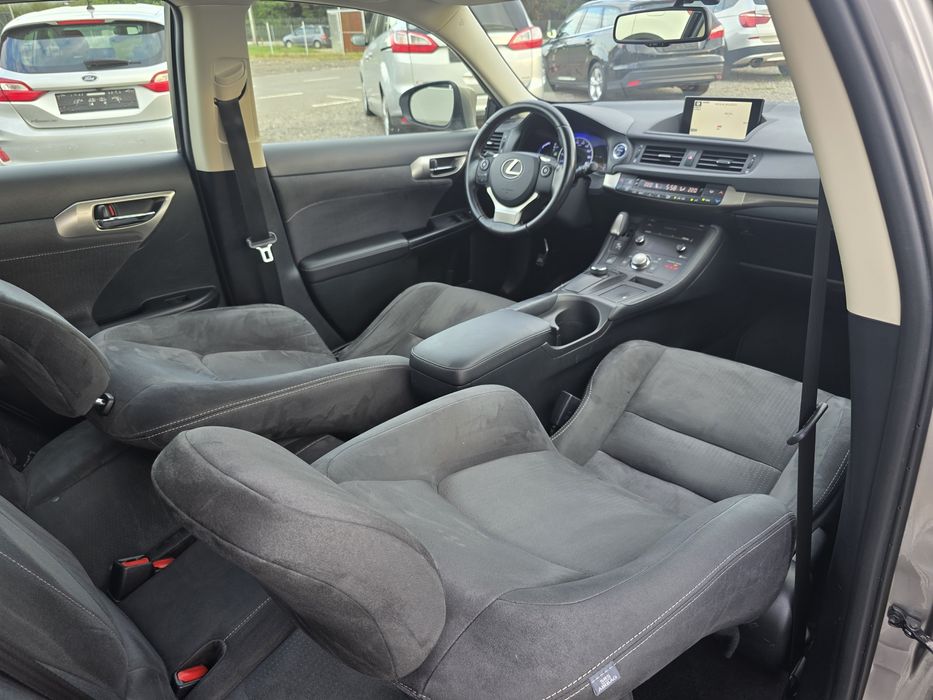 Lexus CT 200h hybrid facelift tva deductibil rate buy-back