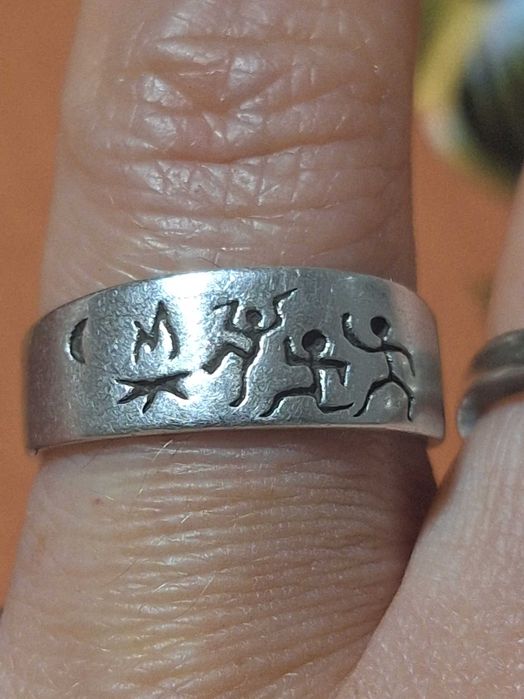 Inel argint 925,figuri rupestre.Marimea 6