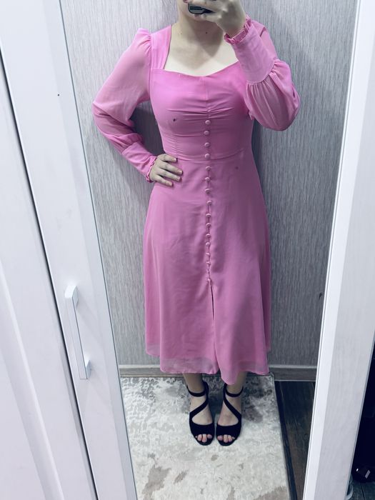 Красивое розовое платье