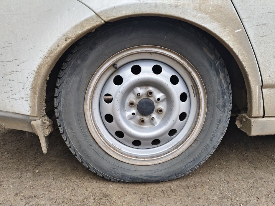 Комплект шин с дисками