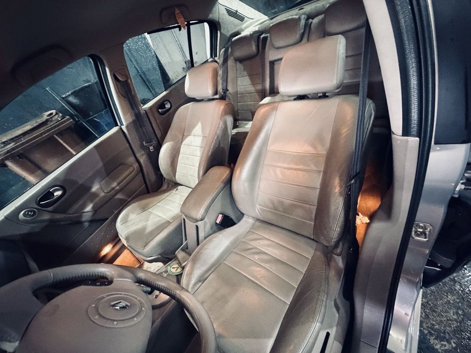 Renault Megane 2 Luxury / FULL / EURO 4 / 147.000 KM / 2.0 16V / 135CP / Automata