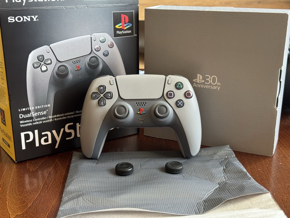 DualSense 30th Anniversary Edition