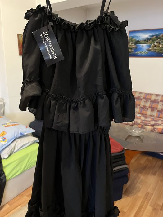 Нова черна  рокля