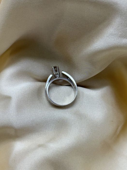 Золотое кольцо с бриллиантами