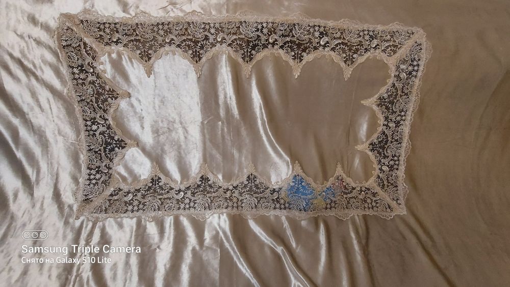 Продам скатерть велюр