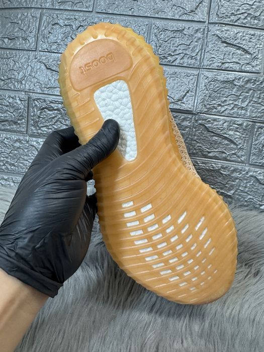 Yeezy 350 v2 Clay Pk Premium