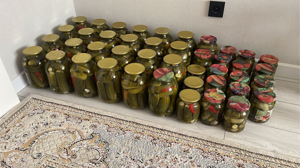 Соленье огурцы